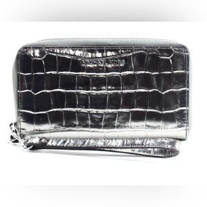 Michael Kors New Silver Gunmetal Embossed Leather Jet Set Wristlet